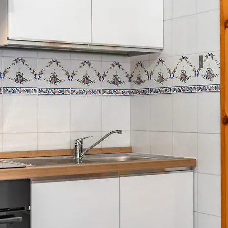 Vale Apartment