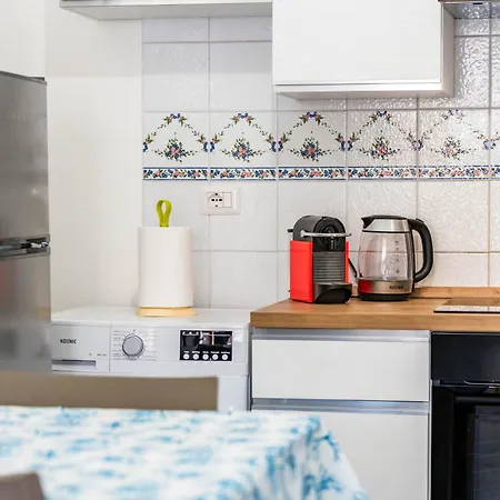 Vale Apartment *